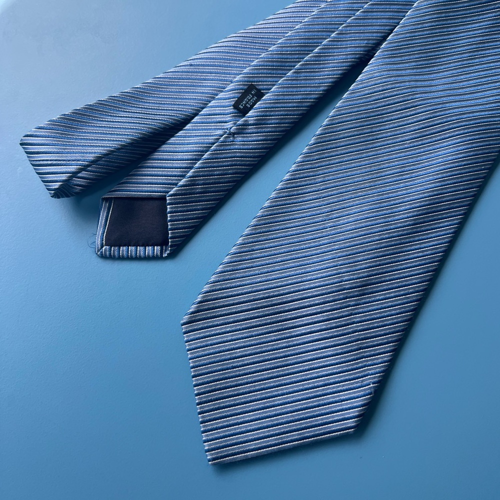 CHARVET Place Vendôme 100% Silk Tie